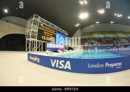 Das Aquatic Center während der Fina Synchronschwimmen Veranstaltungen an der London Olympic Park 22. April 2012 --- Bild von: © Paul Cunningham Stockfoto