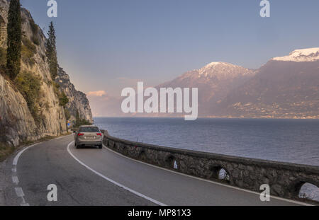 Die Gardesana Occidentale, der Straße am Gardasee, Italien Stockfoto