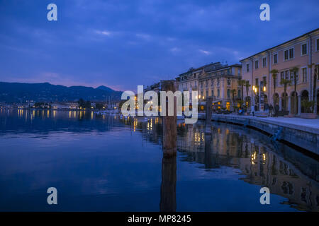 Strandpromenade Lungolago in Salo am Gardasee, Italien Stockfoto