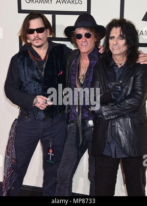 Johnny Depp, Joe Perry, Alice Cooper 102 an der 58th Grammy Awards 2016 an der Heftklammer Zentrum in Los Angeles. Februar 15, 2016 Johnny Depp, Joe Perry, Alice Cooper 102 Veranstaltung in Hollywood Leben - Kalifornien, Red Carpet Event, USA, Filmindustrie, Prominente, Fotografie, Bestof, Kunst, Kultur und Unterhaltung, Topix prominente Mode, Besten, Hollywood Leben, Event in Hollywood Leben - Kalifornien, Roter Teppich und backstage, Film Stars, TV Stars, Musik, Promis, Kunst, Kultur und Unterhaltung, vertikal, eine Person, Fotografie, Anfrage tsuni@Gamma-USA.com, Kredit Tsuni/US Stockfoto