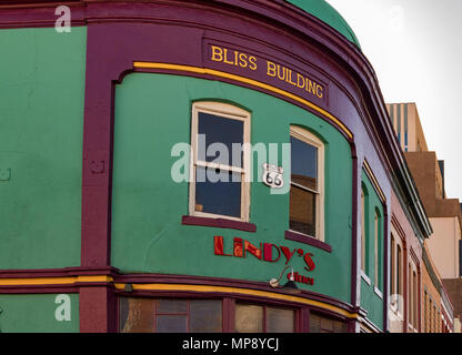 Albuquerque, New Mexico, Vereinigte Staaten - 14 April, 2018: Historische Bliss Gebäude, Lindy's Diner, auf der Route 66, Downtown Albuquerque, New Mexico. Die nationalen Registe Stockfoto