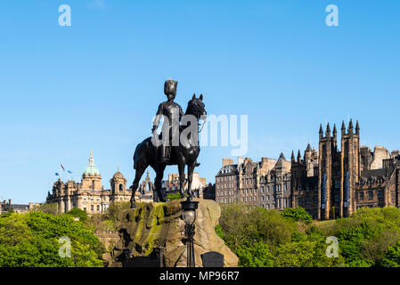 The Royal Scots Greys Monument an der Princes Street in Edinburgh, Schottland, Großbritannien Stockfoto