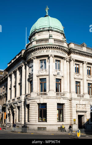 Blick auf die Königliche Gesellschaft von Edinburgh Gebäude auf der George Street in Edinburgh, Schottland, Vereinigtes Königreich, Großbritannien Stockfoto