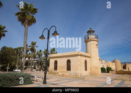 Oropesa del Mar Leuchtturm Costa de Almería, Andalusien Spanien mit blauem Himmel Stockfoto