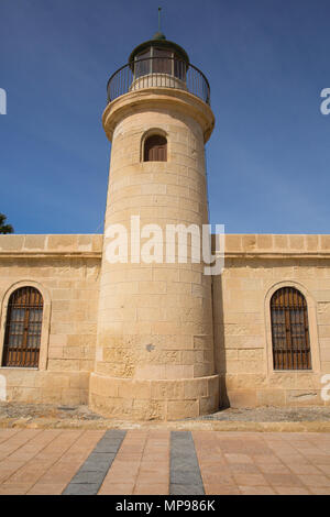 Oropesa del Mar Leuchtturm Costa de Almería, Andalusien Spanien mit blauem Himmel Stockfoto