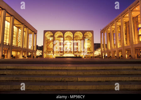 Historische MUSIK 1988 Hall im Lincoln Center KONZERTSÄLE MANHATTAN NEW YORK CITY USA Stockfoto