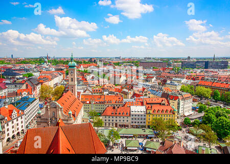 Panoramablick auf Heiliggeistkirche Kirche in Murich, Deutschland Stockfoto