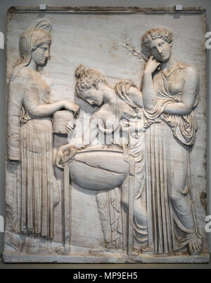 Berlin. Deutschland. Altes Museum. Relief mit Medea und die Töchter des Pelias, Marmor, 2. Jahrhundert N.CHR. römische Kopie einer Dachgeschoss drei Abbildung Entlastung von c Stockfoto