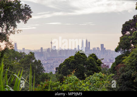 Einer meiner kuratiert Bilder von meiner Kuala Lumpur Skyline Galerie diese dynamische und freundliche Stadt erfassen und sich ständig ändernden Stadtbild und mit Kopie Raum Stockfoto