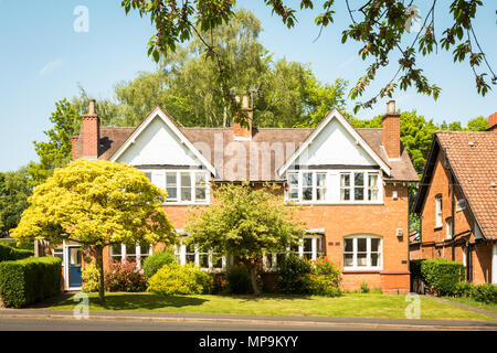 Wohneigentum in Bournville Village, Birmingham, Großbritannien Stockfoto