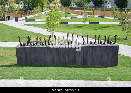 Aufkommen von Hank Willis Thomas, 2016, der nationalen Gedenkstätte für Frieden und Gerechtigkeit oder nationalen Lynchmord Memorial, Montgomery, Alabama, USA Stockfoto