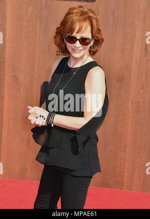 Reba McEntire anreisen, an den 2016 American Country Countdown Auszeichnungen auf der Great Western Forum in Los Angeles. 1. Mai 2016. Reba McEntire 043 - - - - - - - - - - - - - Red Carpet Event, Vertikal, USA, Filmindustrie, Prominente, Fotografie, Bestof, Kunst, Kultur und Unterhaltung, Topix Prominente Fashion/Vertikal, Besten, Event in Hollywood Leben - Kalifornien, Roter Teppich und backstage, USA, Film, Stars, Film Stars, TV Stars, Musik, Promis, Fotografie, Bestof, Kunst, Kultur und Unterhaltung, Topix, drei Viertel, vertikal, eine Person aus dem Jahr 2016, inqu Stockfoto