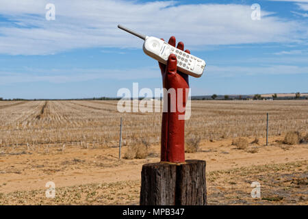 Telefon kunst Eintropfen im ländlichen Australien, Wiedergeltingen, Western Australia Stockfoto