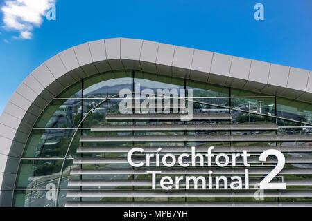 Neues Terminal 2, T2 Criochfort Dublin Interenational Airport DUB, von den Architekten Pascruf & Watson. Blauer Himmel, Kopierbereich, Nahaufnahme. Irland, Europa, EU. Stockfoto