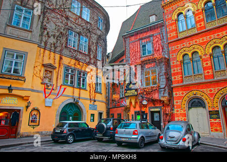 Wien, Österreich - 8. Januar 2014: Platte von Marx Augustin an der Fassade des Griechenbeisl in Wien, Österreich Zeichen Stockfoto