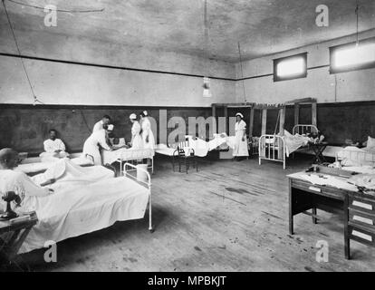 Chirurgische Station 1, im Roten Kreuz Krankenhaus nach dem Rennen Aufstand im Juni 1921, Tulsa, Oklahoma Stockfoto