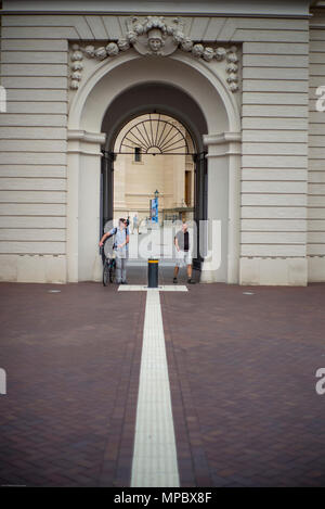 31. August 2017, Potsdam, Deutschland. Fortunaportal gewölbten Eingang zum historischen Marktplatz, © Peter SPURRIER Stockfoto