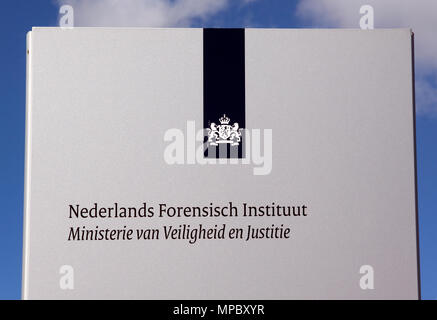 Amsterdam, Niederlande, 21. Juli 2015: Zeichen der Niederländischen Gerichtsmedizinischen Institut ist ein Labor in Amsterdam Die Niederlande sieht Forensik, Teil des Innenministeriums. Stockfoto