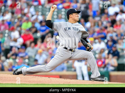 21. Mai 2018: die New York Yankees Kruges Masahiro Tanaka #19 warf 5 Innings und gab bis 4 läuft während ein MLB Spiel zwischen den New York Yankees, die Texas Rangers bei Globe Life Park in Arlington, TX New York besiegte Texas 10-5 Albert Pena/CSM erworben. Stockfoto
