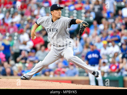 21. Mai 2018: die New York Yankees Kruges Masahiro Tanaka #19 warf 5 Innings und gab bis 4 läuft während ein MLB Spiel zwischen den New York Yankees, die Texas Rangers bei Globe Life Park in Arlington, TX New York besiegte Texas 10-5 Albert Pena/CSM erworben. Stockfoto