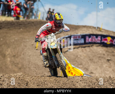 Rancho Cordova, CA. 19 Mai, 2018. #34 Weston Peick Schlacht seine Position während der Lucas Oil Pro Motocross Meisterschaft 450 ccm-Klasse moto #1 an hangtown Motocross Classic Rancho Cordova, CA Thurman James/CSM/Alamy Leben Nachrichten halten Stockfoto