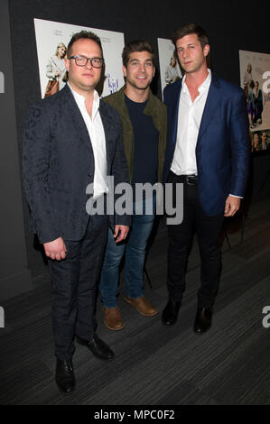 New York, USA. 21 Mai, 2018. (L - R) Ausführende Produzenten Sam Slater (L) und David Bernon und Produzent Paul Bernon teilnehmen" ein Kind wie Jake" New York Premiere am Grenzstein an 57 West am 21. Mai 2018 in New York City. Credit: Ron Adar/Alamy leben Nachrichten Stockfoto