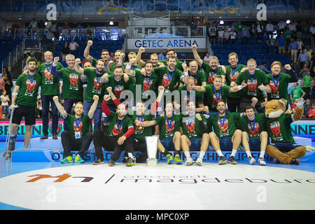 Magdeburg, Deutschland. 20 Mai, 2018. Magdeburg, Deutschland, 20. Mai 2018: EHF Cup Finale - Endrunde - 17/18 - Saint Raphael Var. Fuechse Berlin Die fuechse Berlin gewinnen Die EHF-Cup 2017/2018 und jubeln Endrunde Jubel/final Jubel/Emotion/Freude/| Verwendung der weltweiten Kredit: dpa/Alamy leben Nachrichten Stockfoto