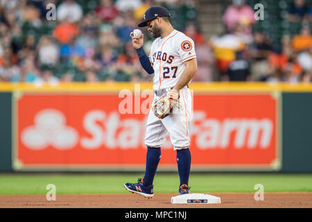 19. Mai 2018: Houston Astros zweiter Basisspieler Jose Altuve (27) Bei einem Major League Baseball Spiel zwischen den Houston Astros und die Cleveland Indians im Minute Maid Park in Houston, TX. Cleveland gewann das Spiel 5 zu 4... Trask Smith/CSM Stockfoto