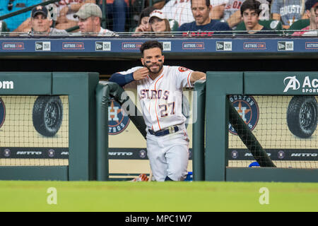 19. Mai 2018: Houston Astros zweiter Basisspieler Jose Altuve (27) Bei einem Major League Baseball Spiel zwischen den Houston Astros und die Cleveland Indians im Minute Maid Park in Houston, TX. Cleveland gewann das Spiel 5 zu 4... Trask Smith/CSM Stockfoto