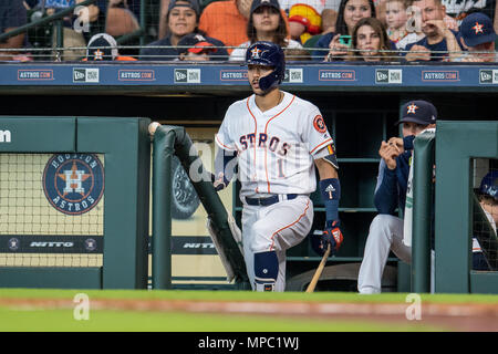 19. Mai 2018: Houston Astros shortstop Carlos Correa (1) Bei einem Major League Baseball Spiel zwischen den Houston Astros und die Cleveland Indians im Minute Maid Park in Houston, TX. Cleveland gewann das Spiel 5 zu 4... Trask Smith/CSM Stockfoto