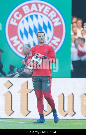 Berlin, Deutschland. 19 Mai, 2018. torwart Manuel Neuer (M) nach einer langen Verletzungspause wie Ersatztorhueter mit, vollständige Abbildung, Hochformat, DFB-Pokal Finale FC Bayern München (M) - Eintracht Frankfurt (F) in das Olympiastadion in Berlin am 19.05.2018 | Verwendung der weltweiten Kredit: dpa/Alamy leben Nachrichten Stockfoto