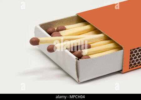 Eine Nahaufnahme der Holz- Spiele in einer Box Stockfoto