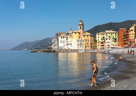 Strand von Camogli, Genua, Ligurien, Italien Stockfoto