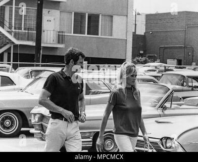 Jean Paul Belmondo, Ursula Andress, 60 s Stockfoto