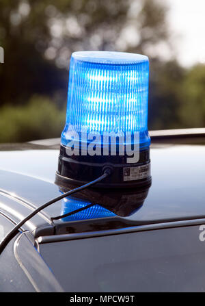 Amsterdam, Niederlande - 20 August, 2015: Kontrolllampe leuchtet ein Polizeiauto Stockfoto