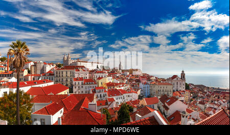 Alfama in der Nacht, Lissabon, Portugal Stockfoto