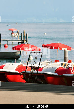 Lausanne, Schweiz - 26. August 2018: Katamarane am Genfer See in Lausanne, Ouchy Fischerdorf, Schweiz Stockfoto