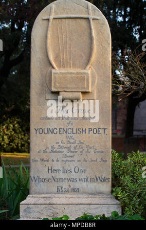 Hier liegt einer, dessen Name in Wasser geschrieben war - John Keats' Tombstone - Rom Stockfoto