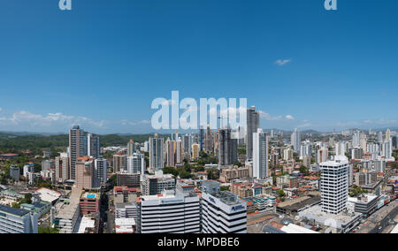 Panama City, Panama - März 2018: Blick auf die Skyline von Panama City business district Stockfoto