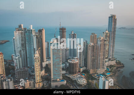 Hochhaus Gebäude, Downtown City Luftbild von Panama City Stockfoto