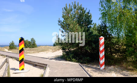 Symbolische Grenze Beiträge an der ehemaligen deutsch-polnischen Grenze Stockfoto