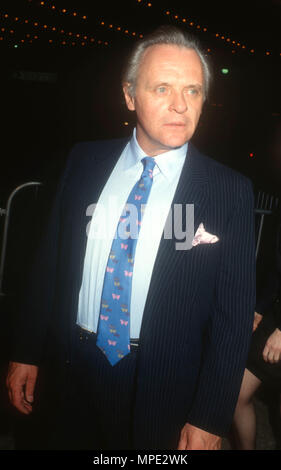 CENTURY CITY, CA - 2. Februar: Schauspieler Anthony Hopkins nimmt an "Das Schweigen der Lämmer "Century City Premiere am 2. Februar 1991 Bei Cineplex Odeon Century City Kinos in Century City, Kalifornien. Foto von Barry King/Alamy Stock Foto Stockfoto