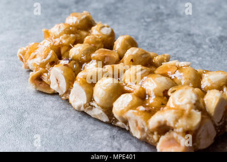 Organische Mutter Bar mit Honig keine Glukose. Energy Bar Stockfoto