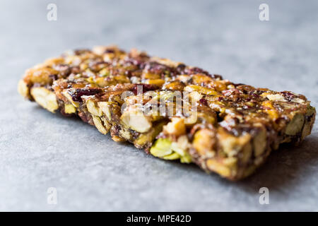 Organische Peanut Bar mit Honig keine Glukose. Energy Bar Stockfoto