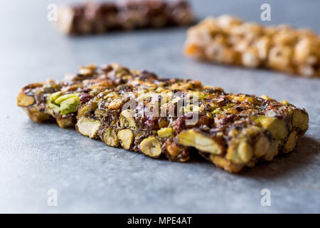 Organische Peanut Bar mit Honig keine Glukose. Energy Bar Stockfoto