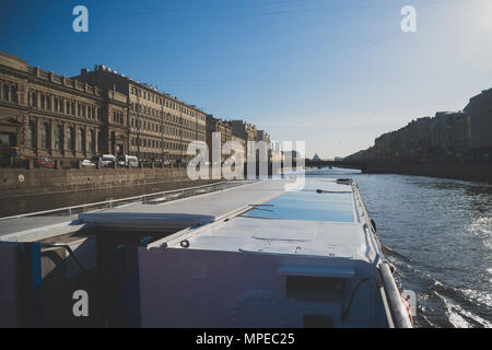 Wasser Ausflüge entlang der Flüsse und Kanäle von St. Petersburg. Leshtukov Brücke. Stockfoto