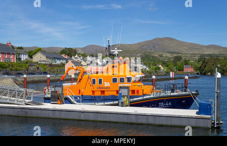 Rnlb Annette Hutton, in castletownbere, den Severn Klasse ist die größte Rettungsboot von der Royal National Lifeboat Institution betrieben. Stockfoto