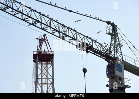 Offshore Bohrinsel in Trogir, Kroatien. Low Angle View. Stockfoto