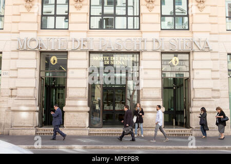 MPS Bank Gebäude Eingang, Via del Corso, Rom, Italien Stockfoto