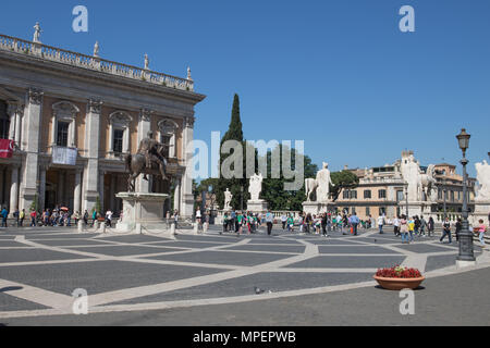 Rom Capitolium Square, Campidoglio, Touristen, die in Zentrum der Stadt. Rom Italien Stockfoto